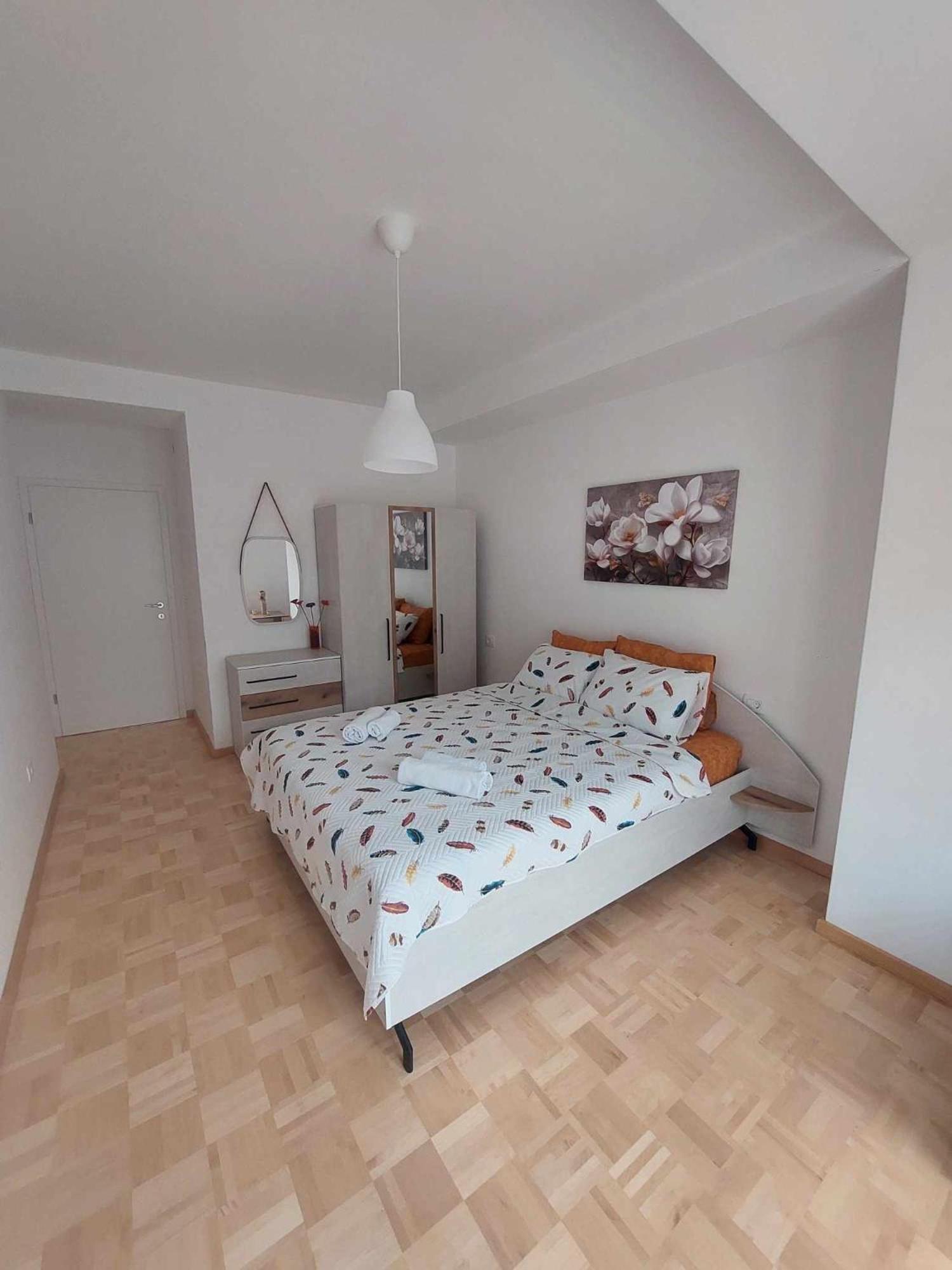 Apartment Dif 1 *