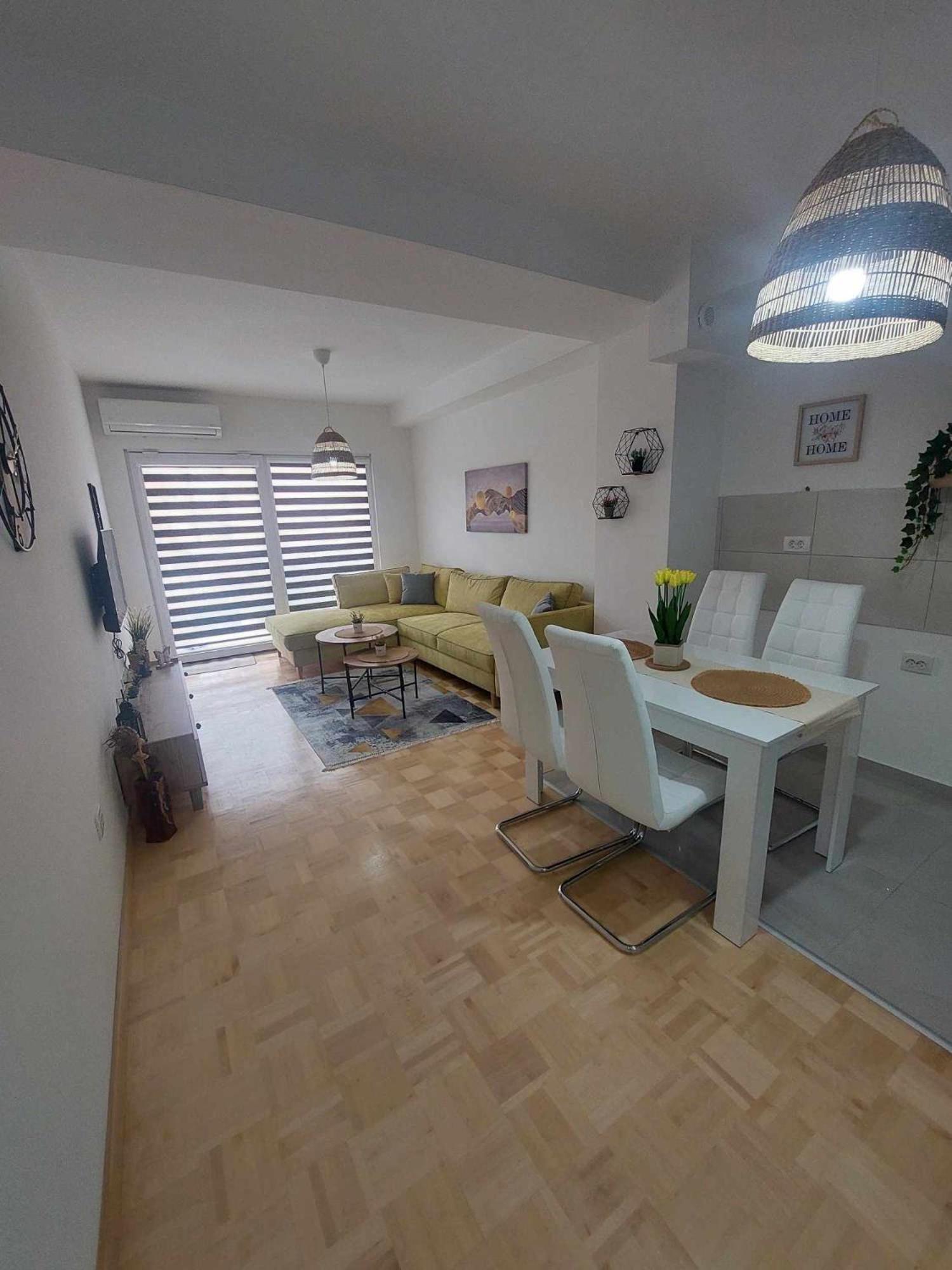 Apartment Dif 1